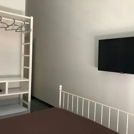 לינה וארוחת בוקר Meliora אבולה