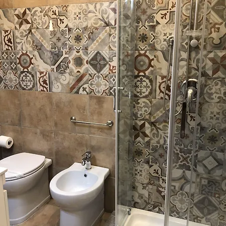 לינה וארוחת בוקר Meliora 3*