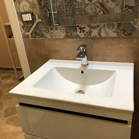 לינה וארוחת בוקר Meliora אבולה